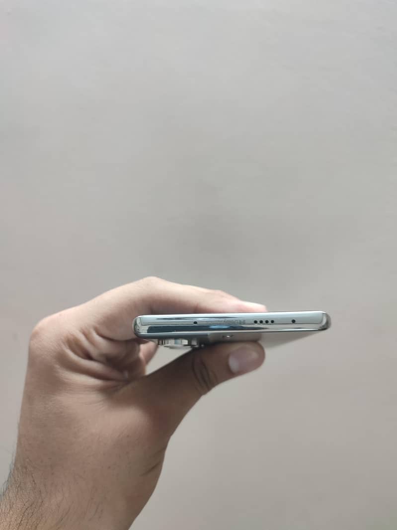 Tecno CAMON 40 Pro 8/256 5
