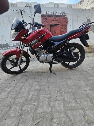Yamaha ybr good looking