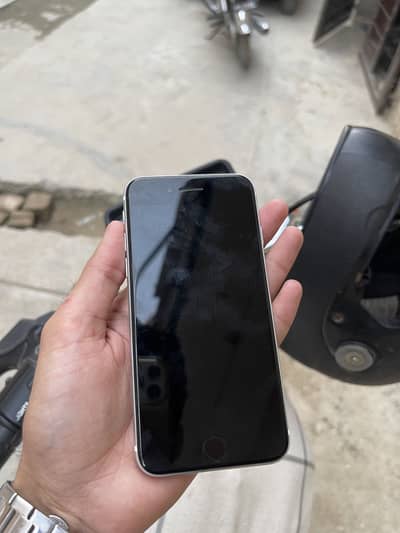 Apple iPhone SE pta approved 64gb