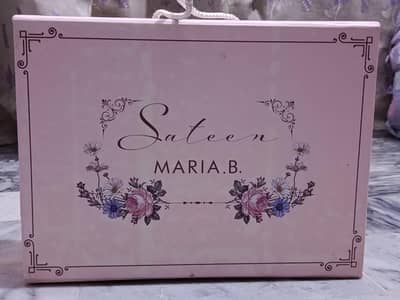 BRANDED WOMEN DRESSES BOX'S