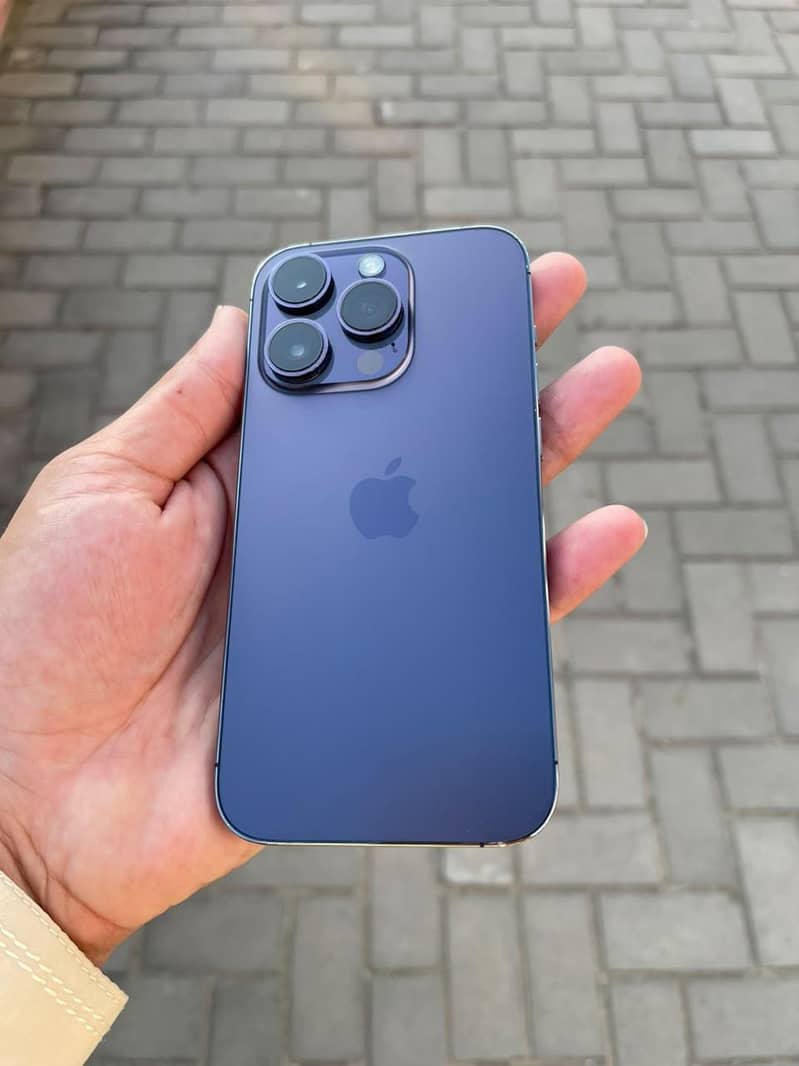 Apple iPhone 14 Pro 0