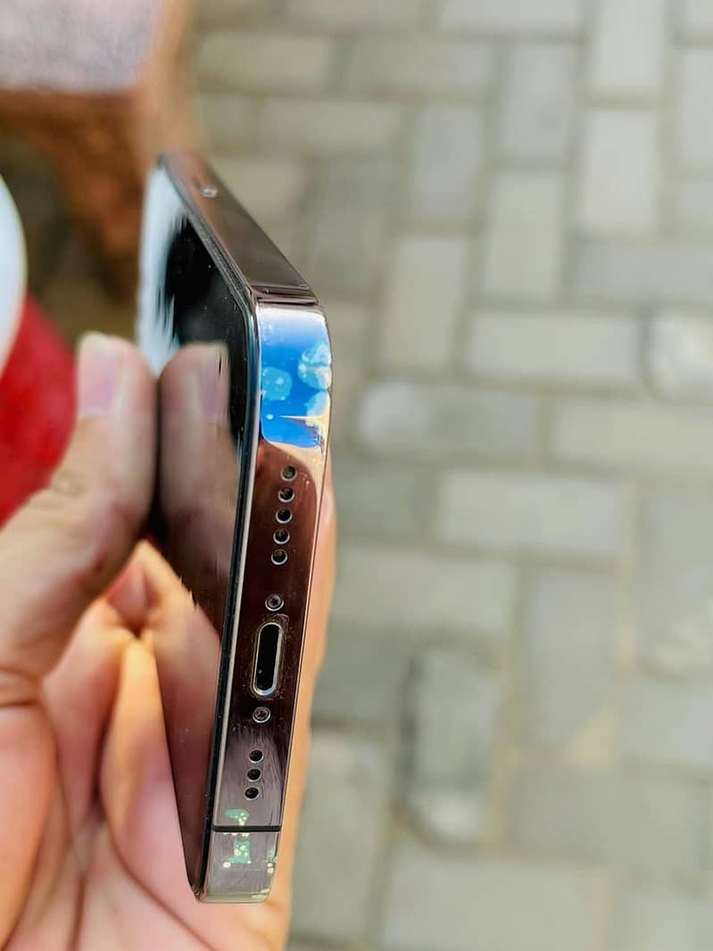 Apple iPhone 14 Pro 11
