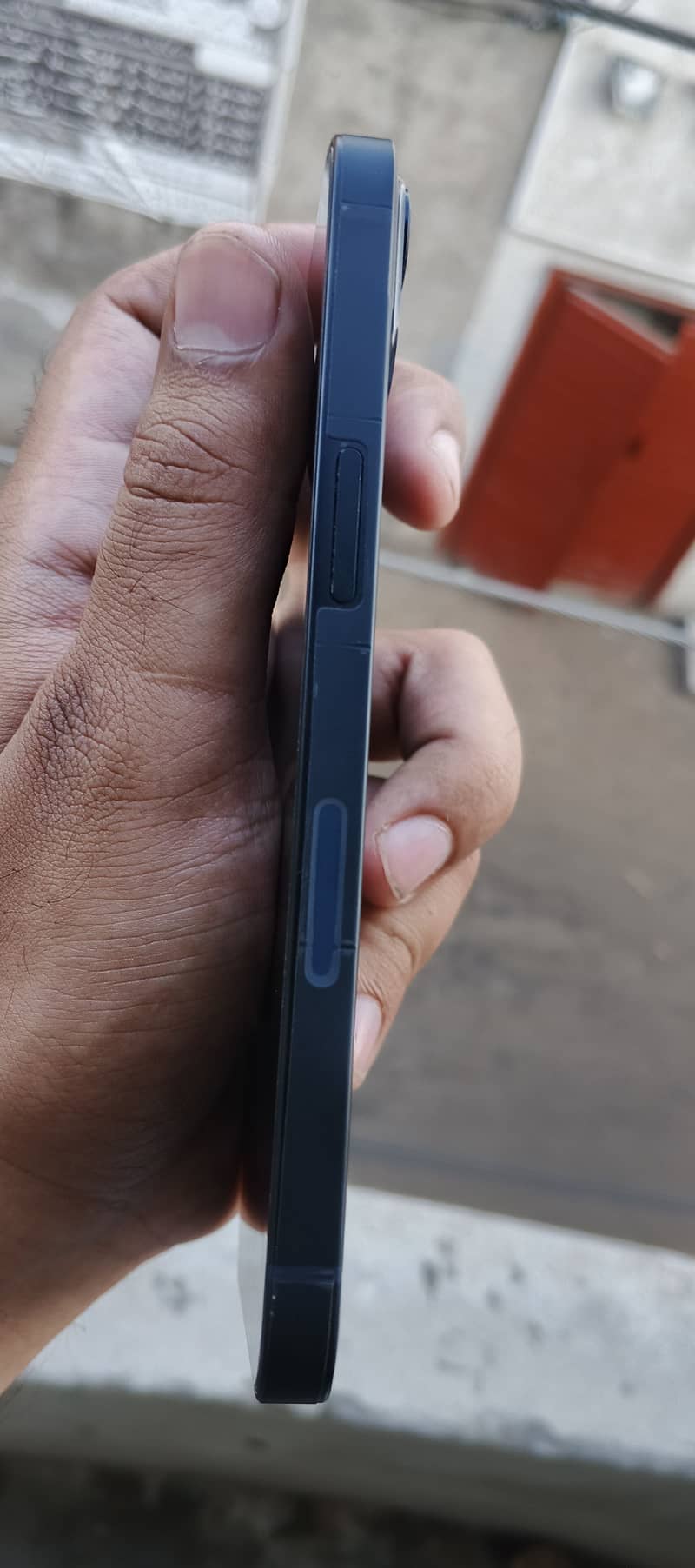 Apple iPhone 13 5