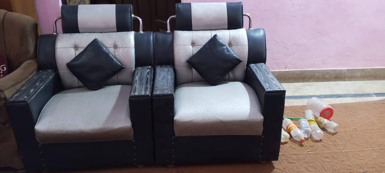 Sofa set , condition 10/10 1