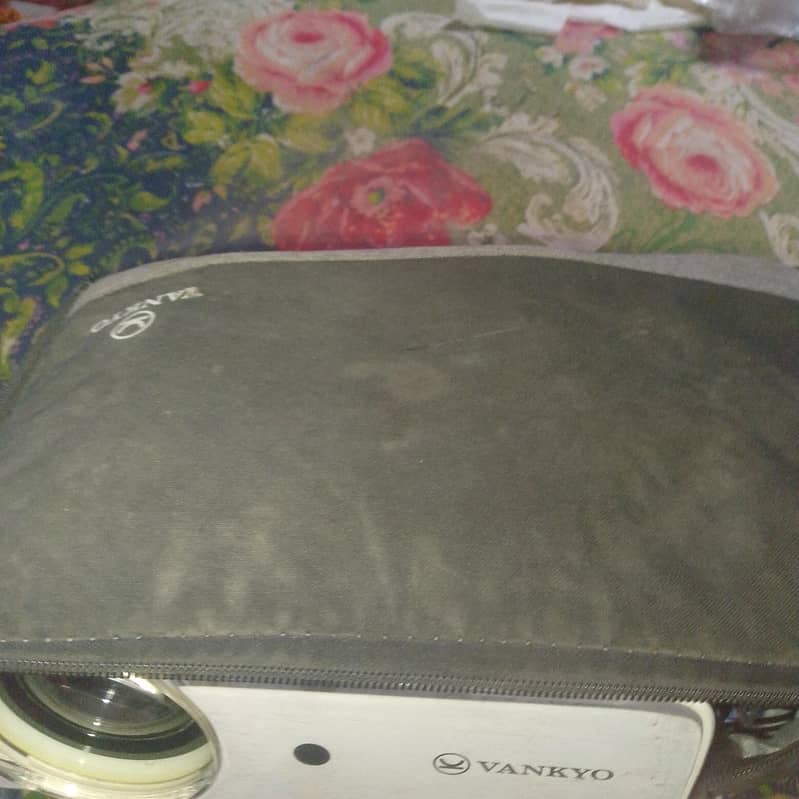 venkyo projector 3