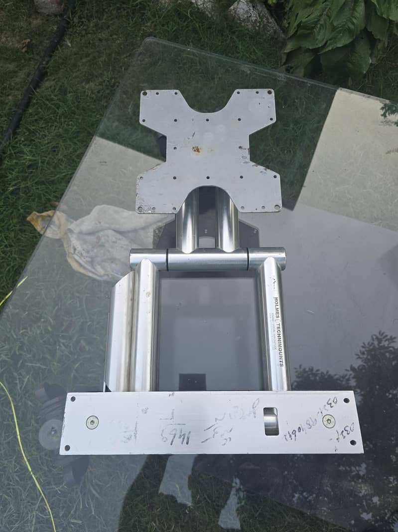 wall mount branded 0