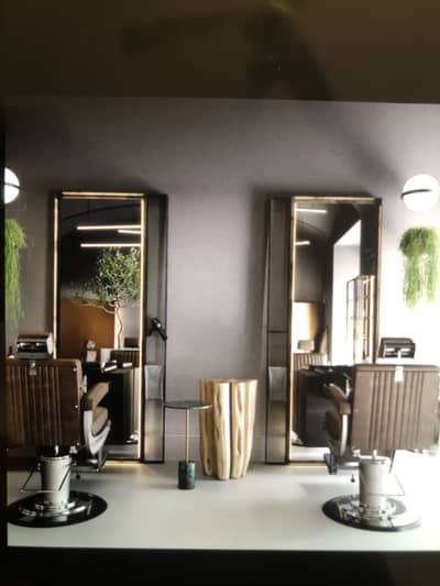 Boy needed to handle counter job in salon