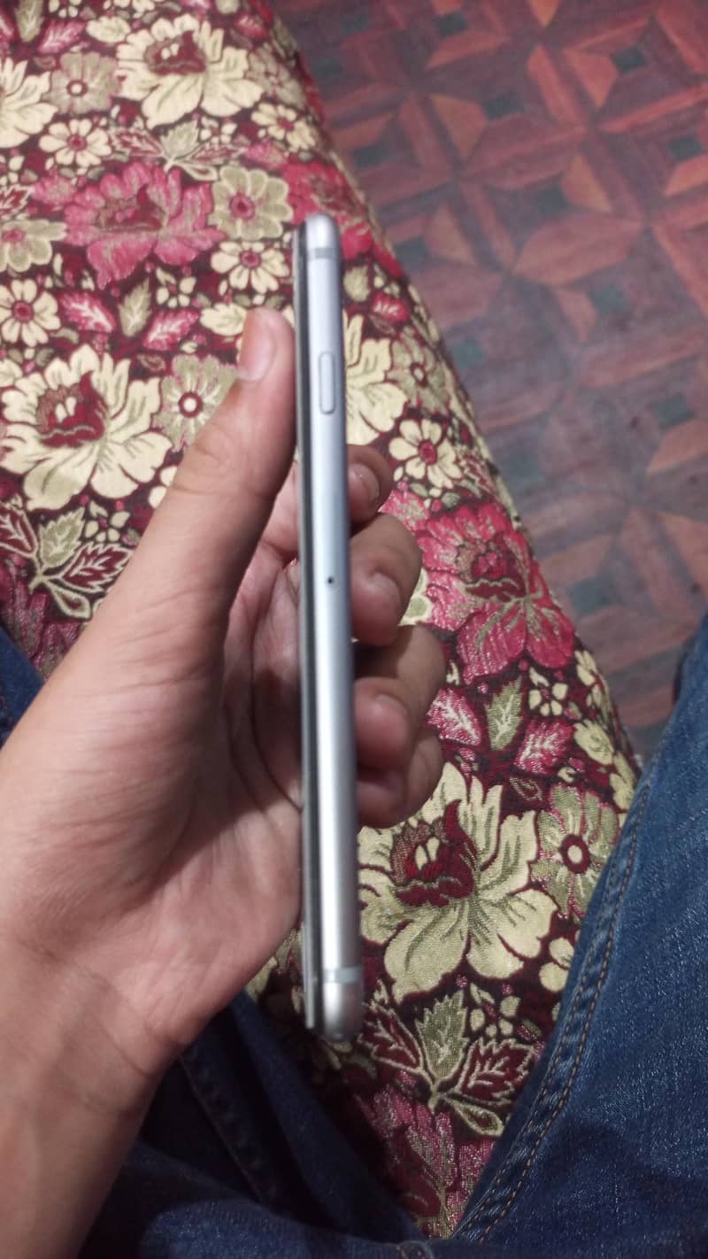 Apple iPhone 6 1