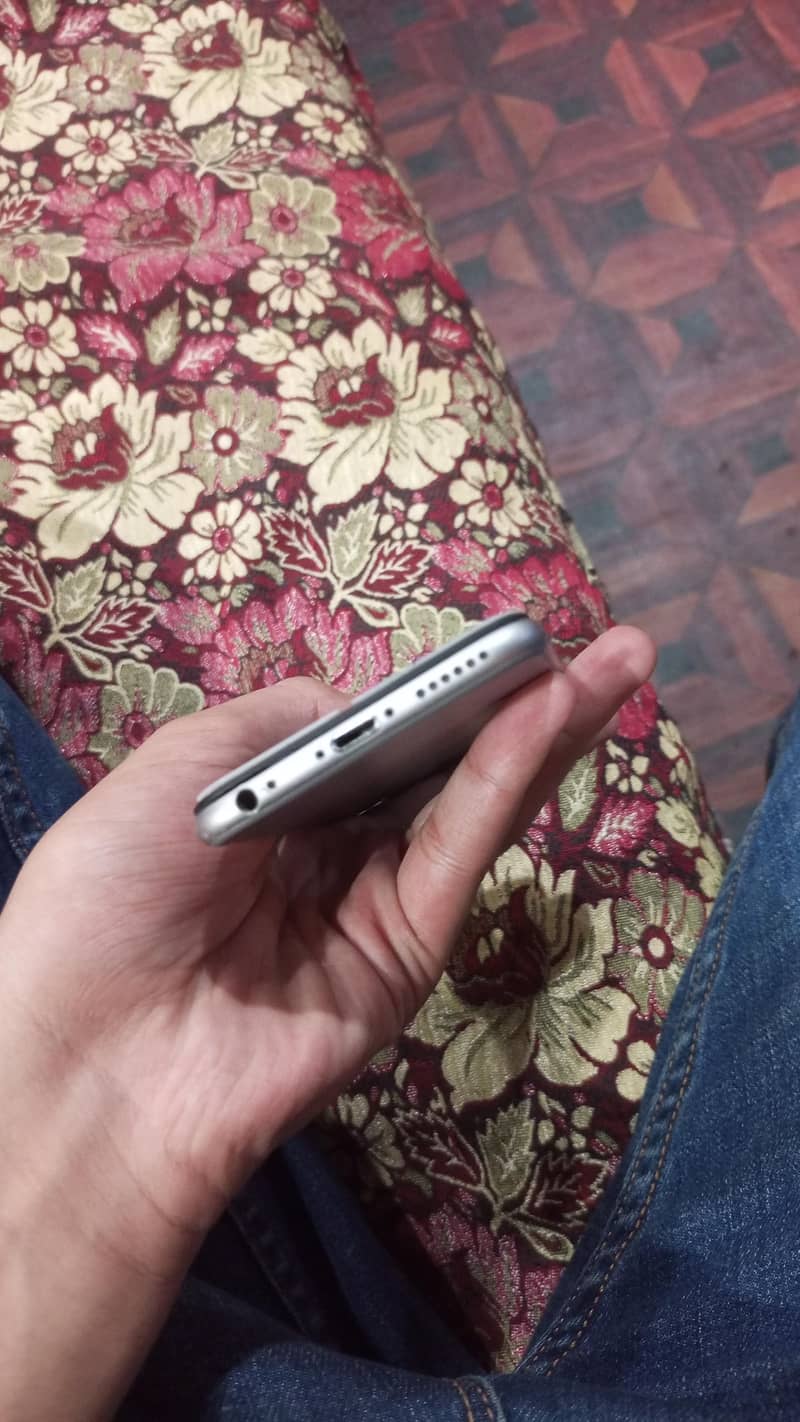 Apple iPhone 6 2