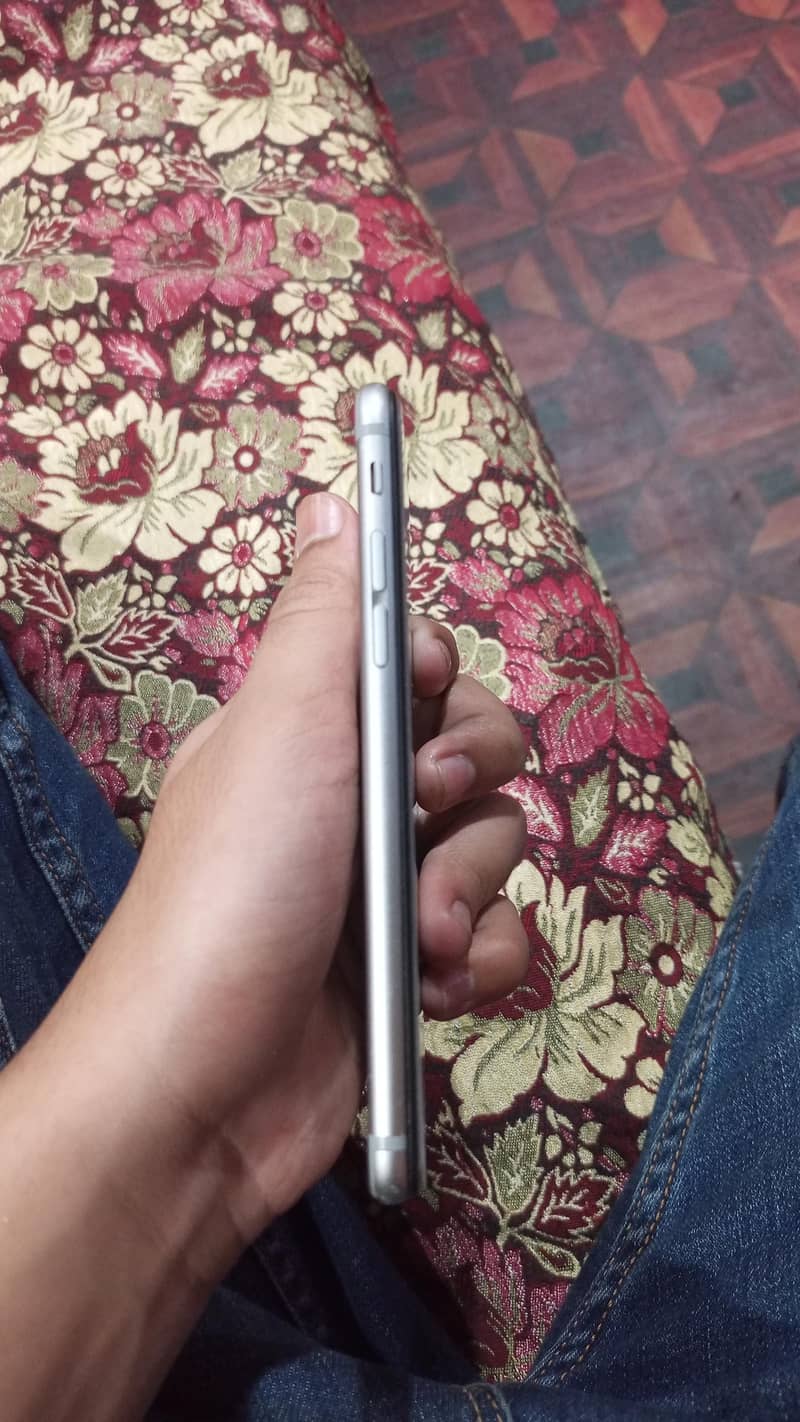 Apple iPhone 6 3