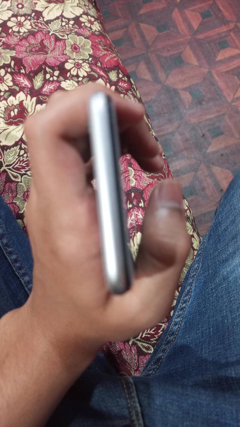 Apple iPhone 6 4
