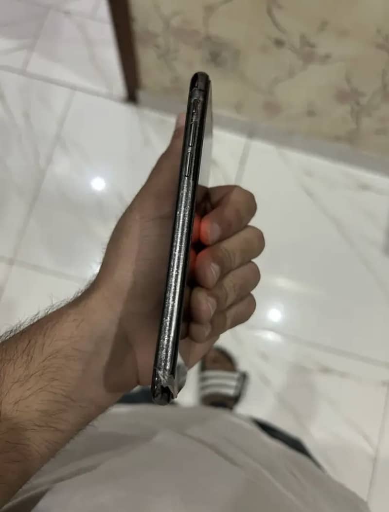 Apple iPhone X 2