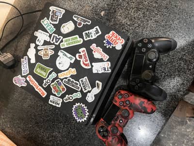 Ps4 slim (playstation4)