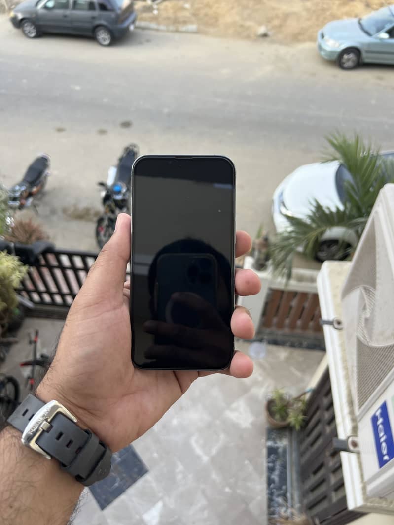 Apple iPhone 13 Pro 4
