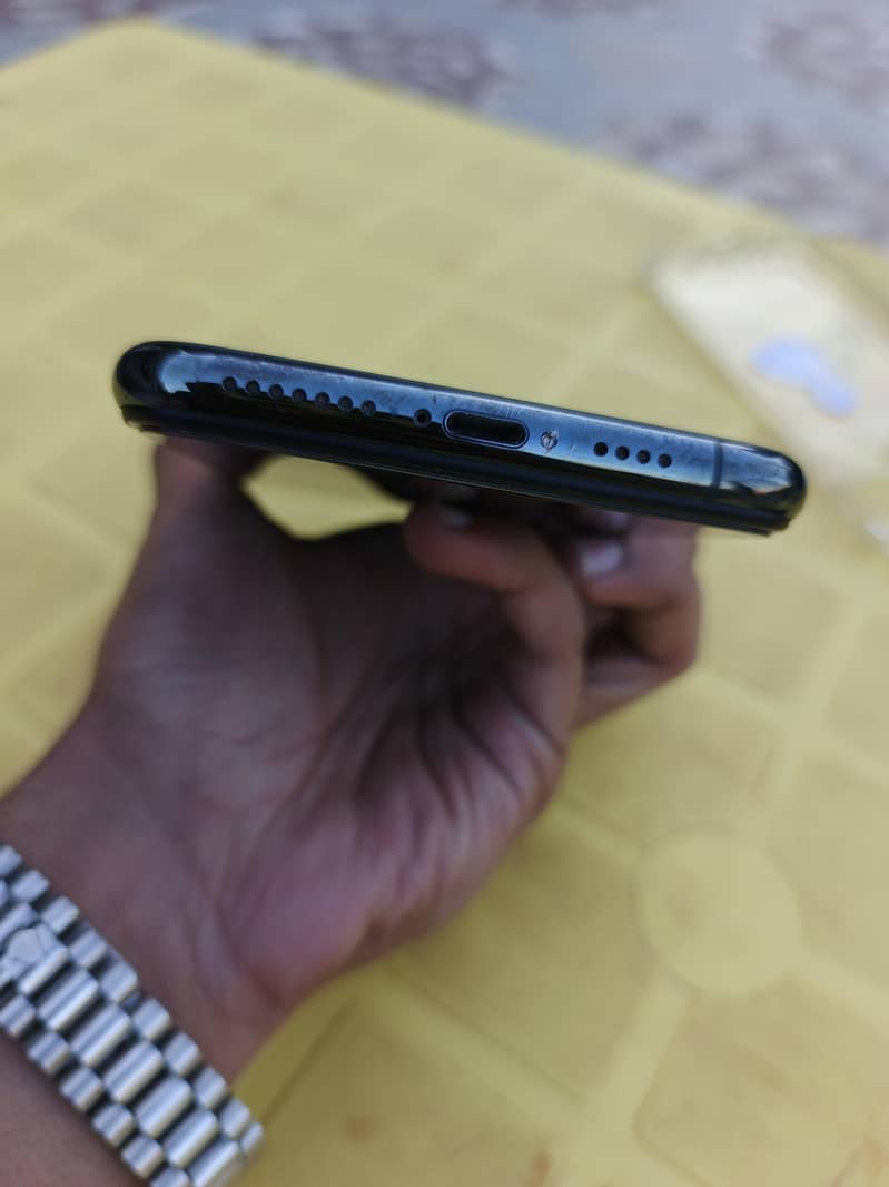Apple iPhone 11 Pro Max 3