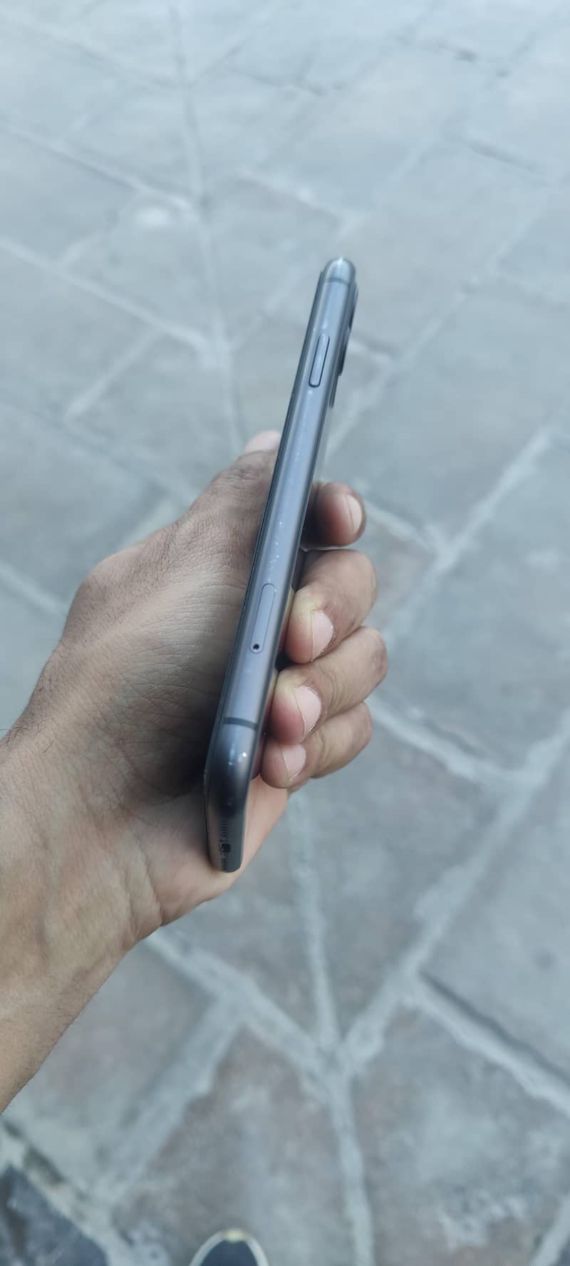 Apple iPhone 11 4