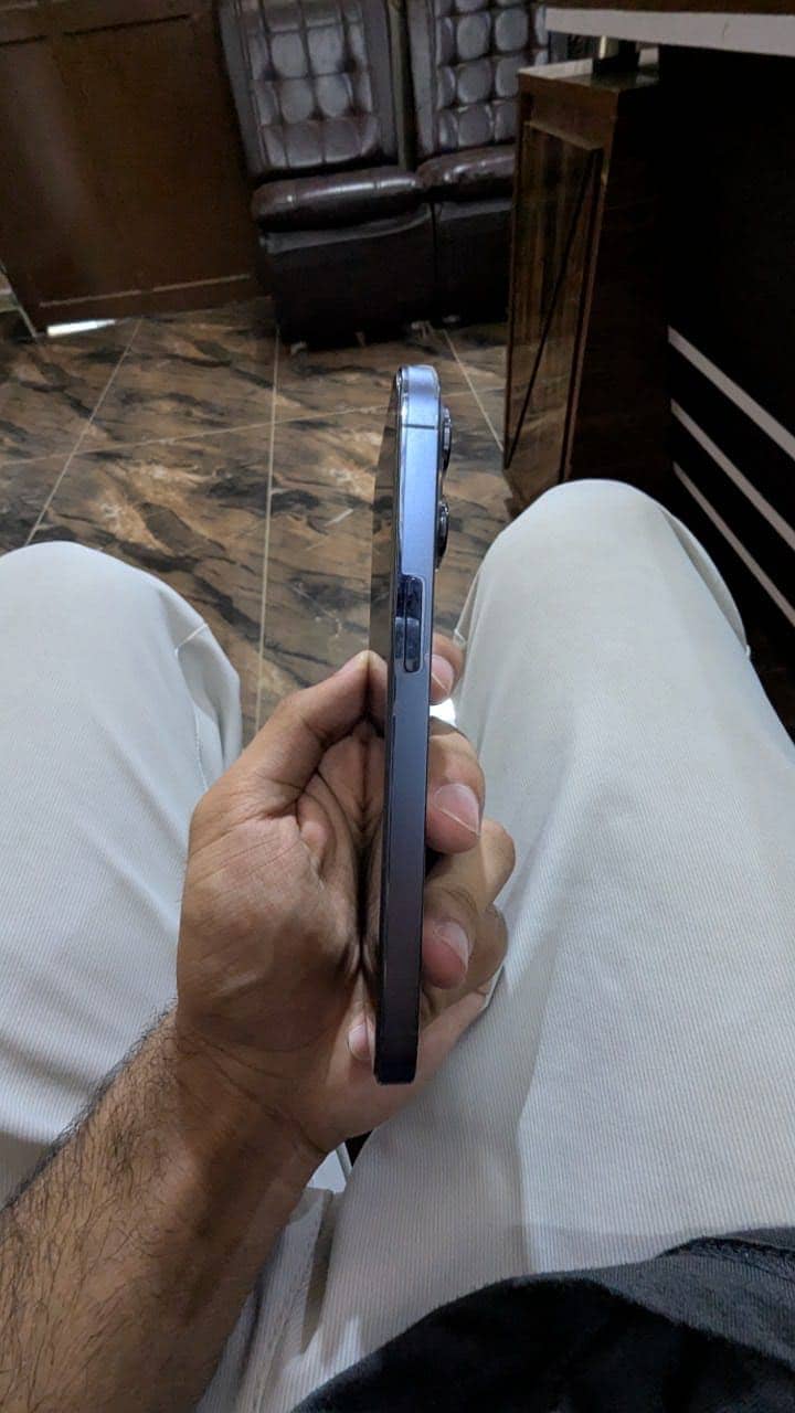 Apple iPhone 13 Pro 1