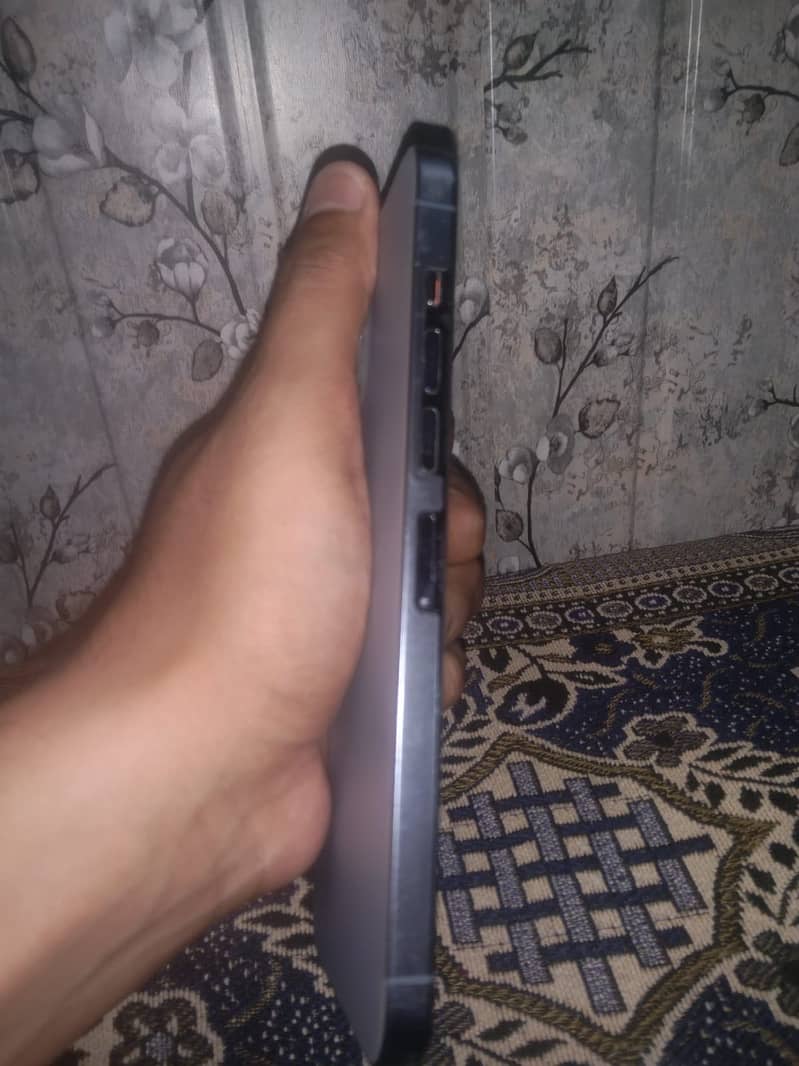 Apple iPhone 13 Pro Max 3