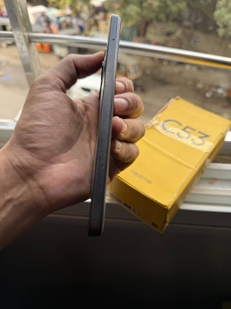 Realme C53 9