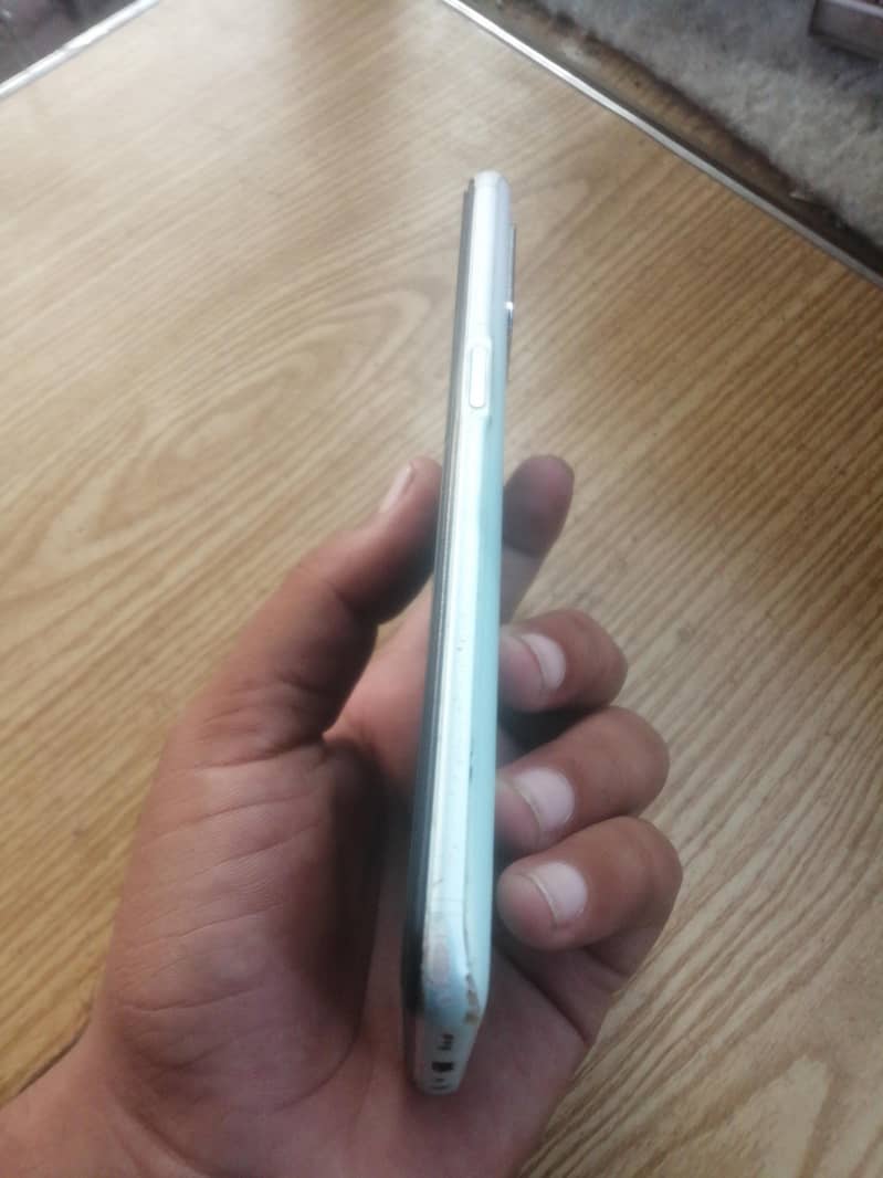 OPPO A52 2