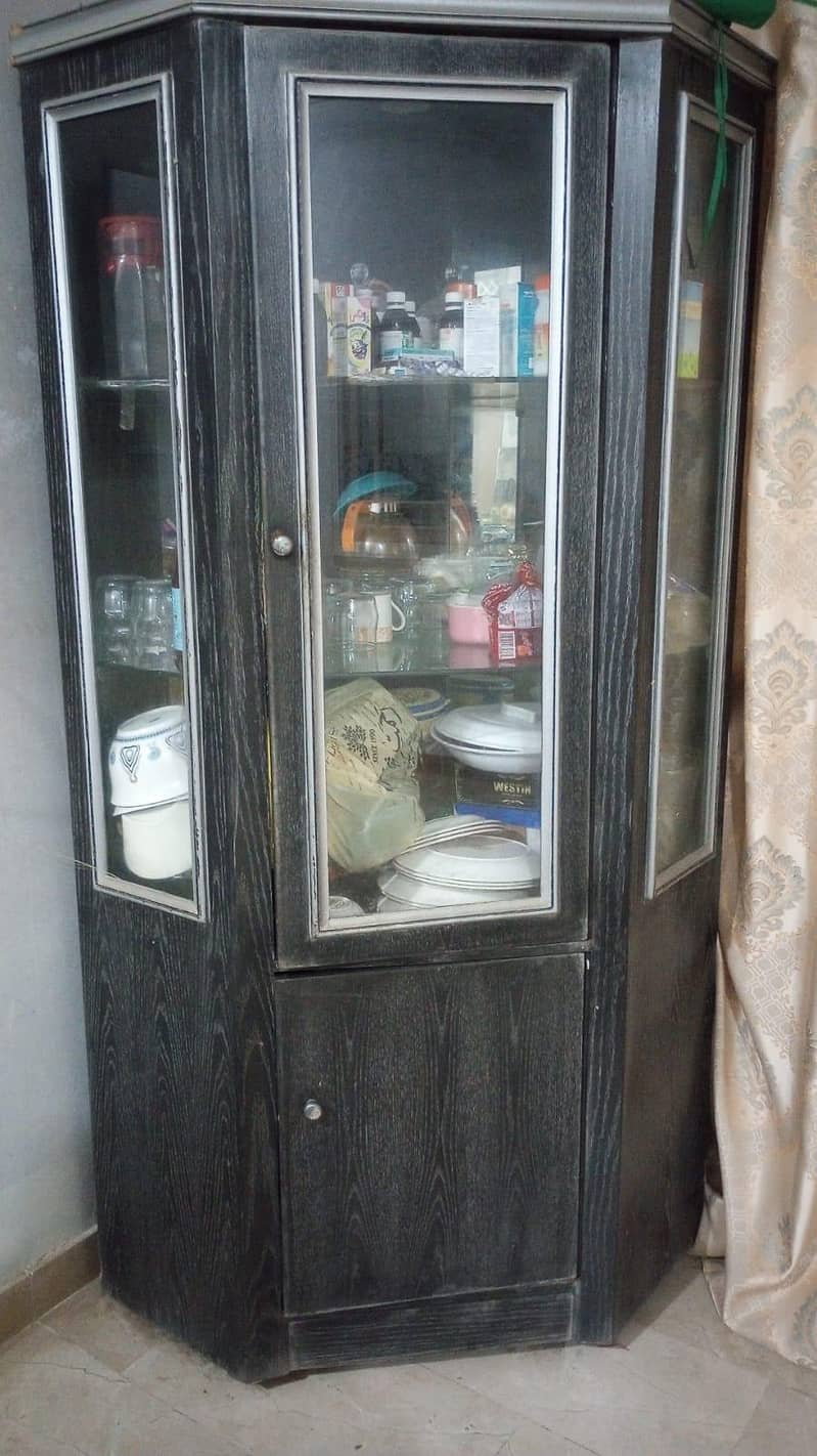 Glass Corner 0