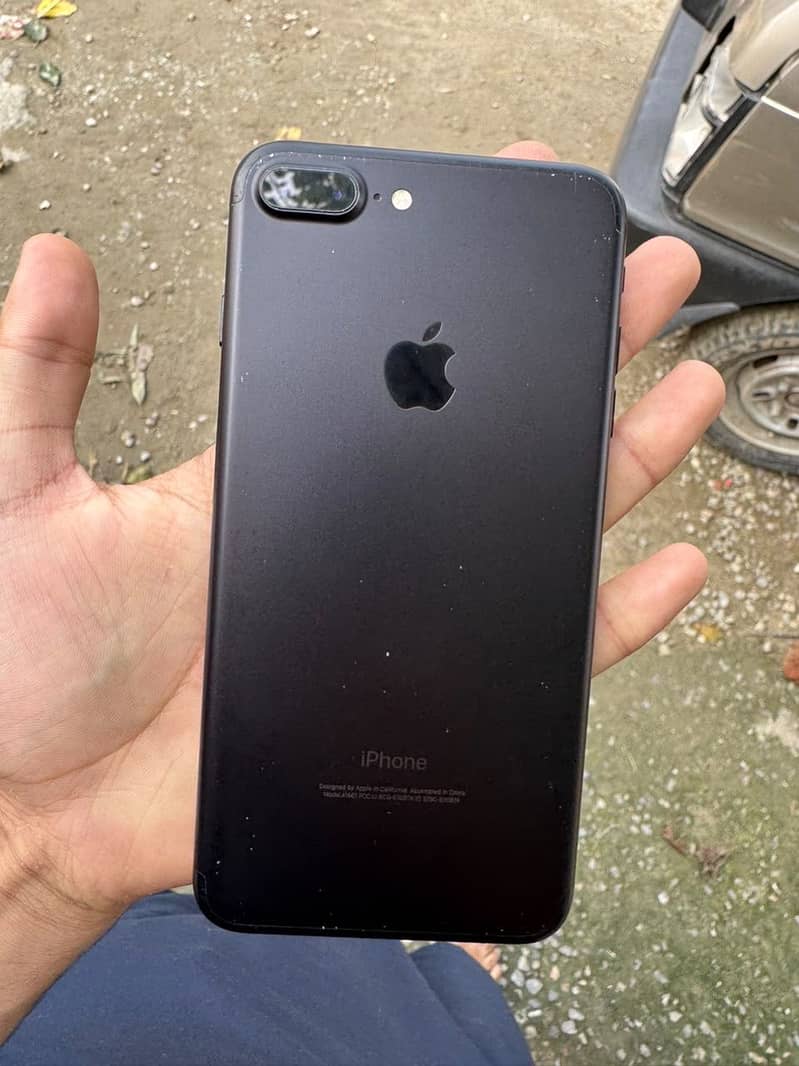 Apple iPhone 7 Plus 4
