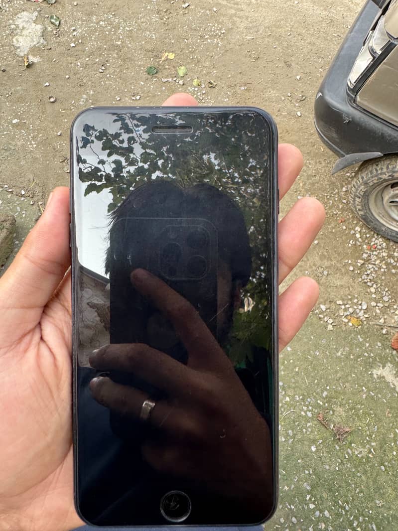 Apple iPhone 7 Plus 5