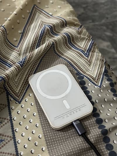 Mag safe power bank for iphone
