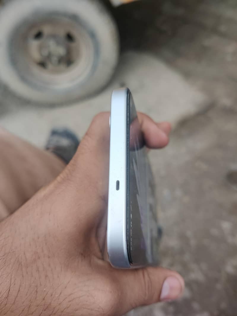 Tecno spark 40 pro 4