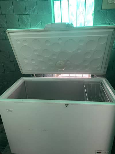 Dc inverter fridge
