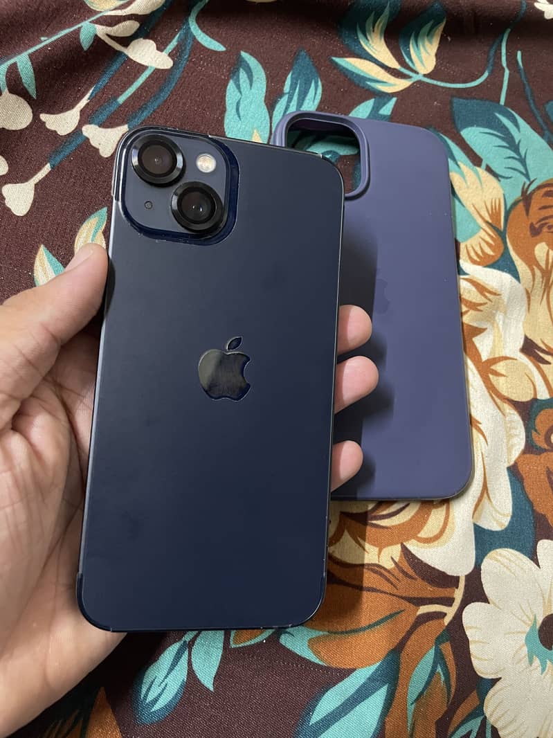 Apple iPhone 13 4
