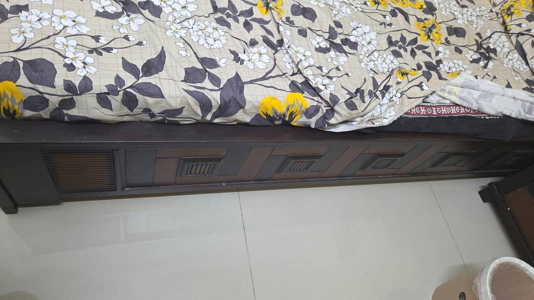 king size Bed 1