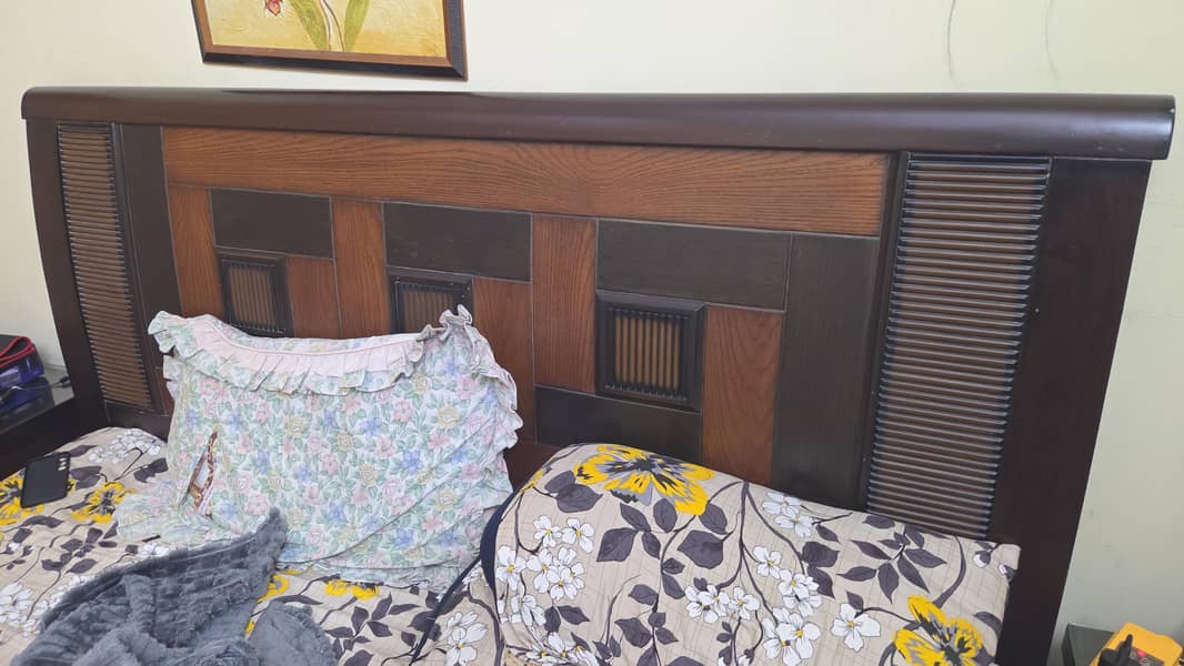 king size Bed 3