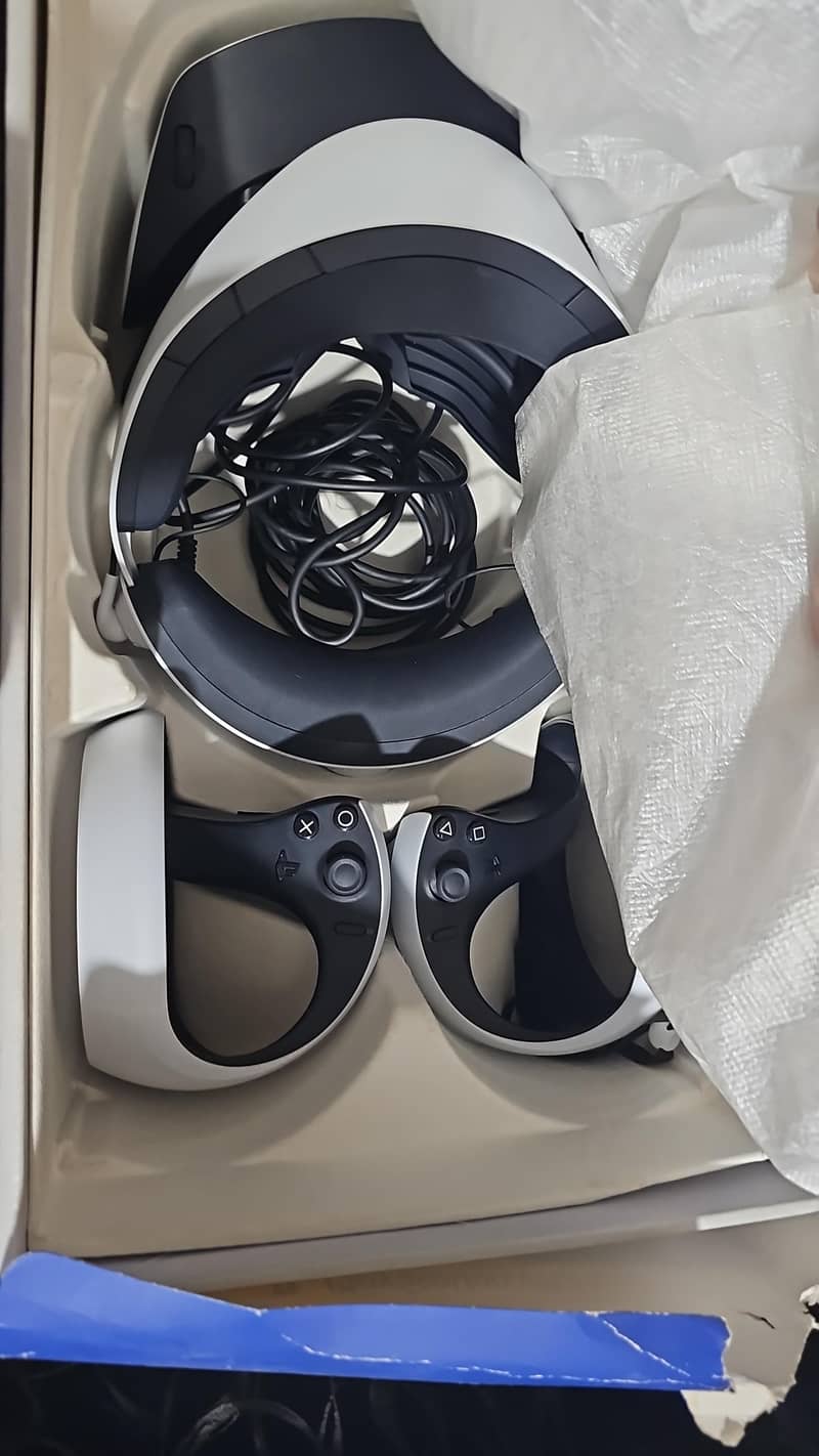 Sony PSVR2 Complete Box - Mint Condition (10/10) 1