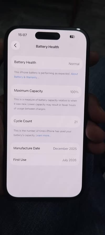 Apple iPhone 16