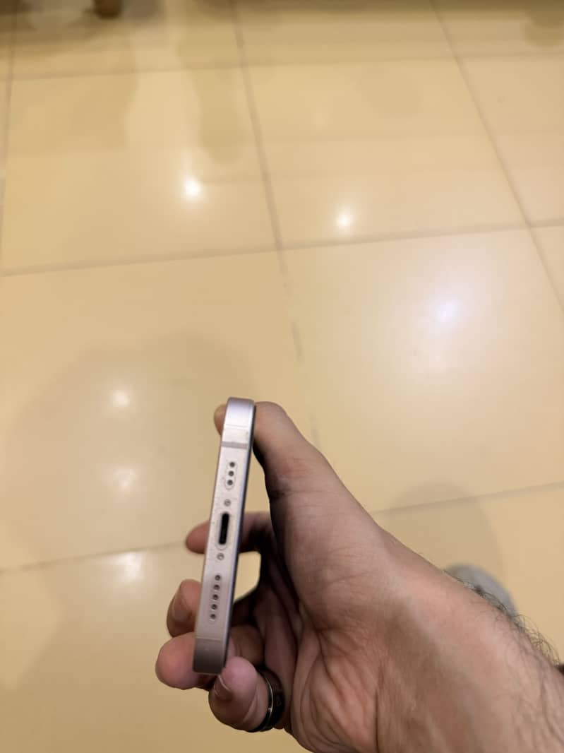 Apple iPhone 13 1