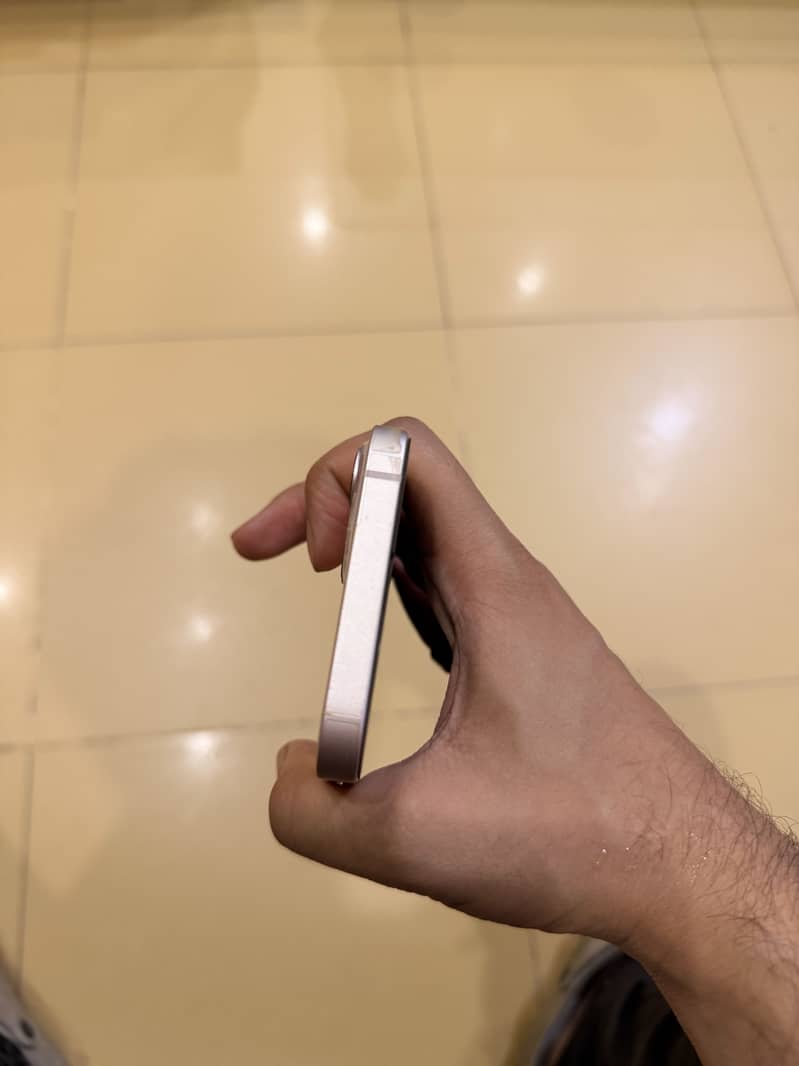 Apple iPhone 13 3