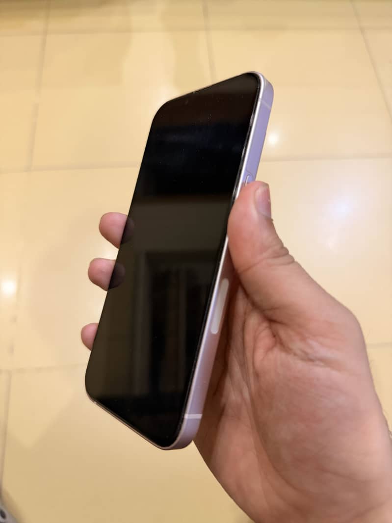 Apple iPhone 13 5