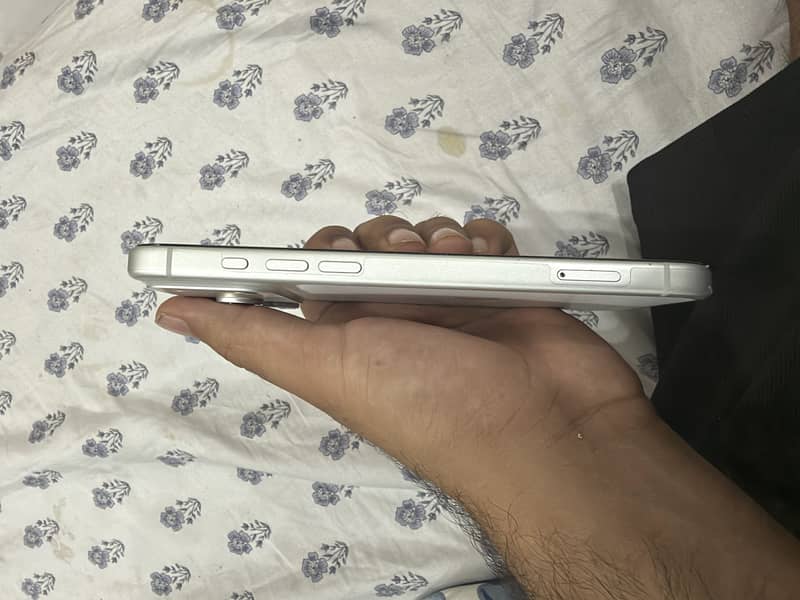 Apple iPhone 17 Pro Max 3