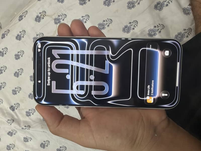 Apple iPhone 17 Pro Max 4
