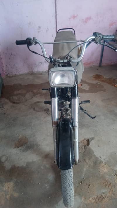 supar power ok bike hy kam bilkul nhe h