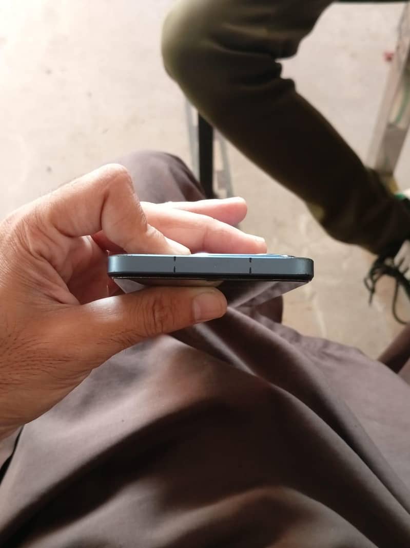 Realme C63 5
