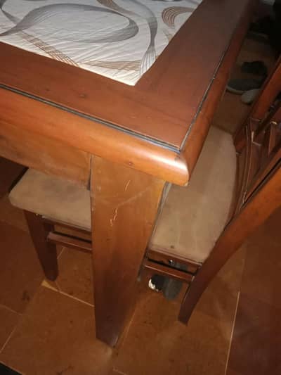 selling dining table