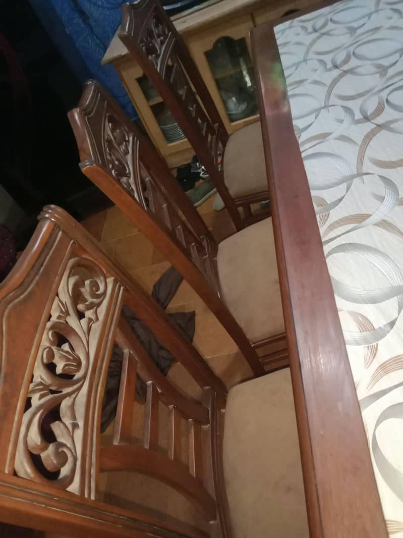 selling dining table 6