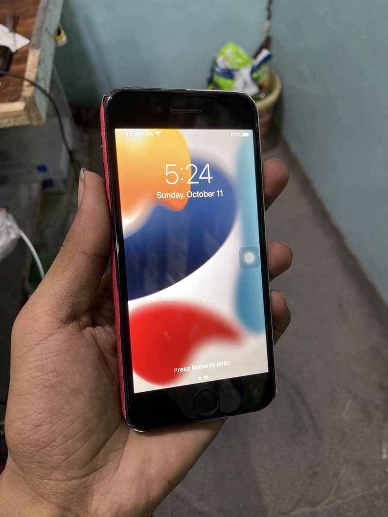 Apple iPhone 7 3