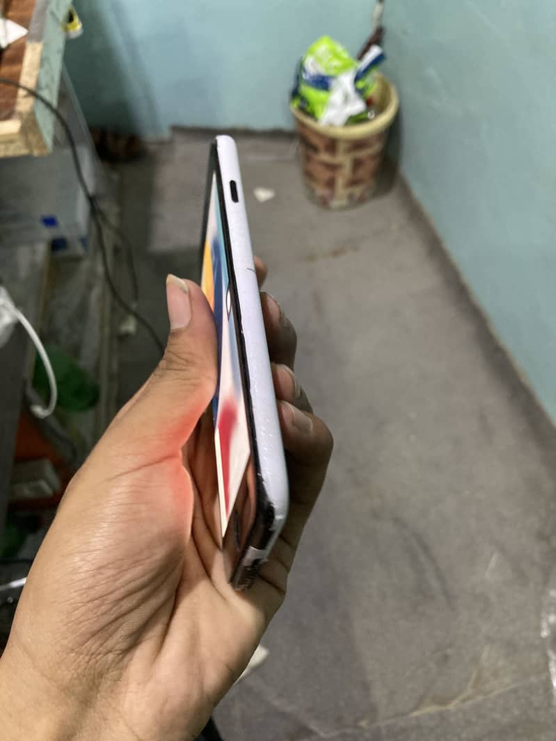 Apple iPhone 7 4