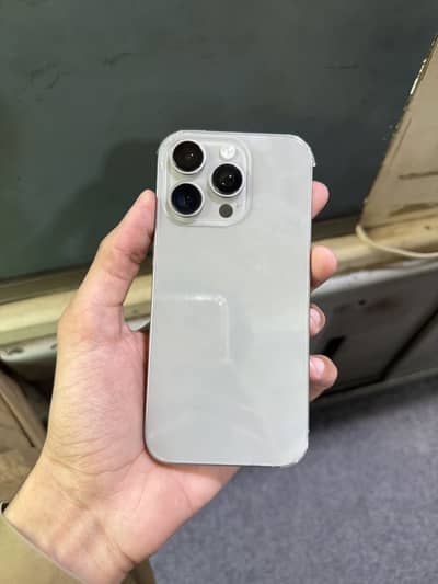 Apple iPhone 16 Pro