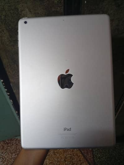 iPad in nice condition contact on 03282995851.
