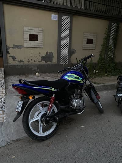HONDA CB 125F