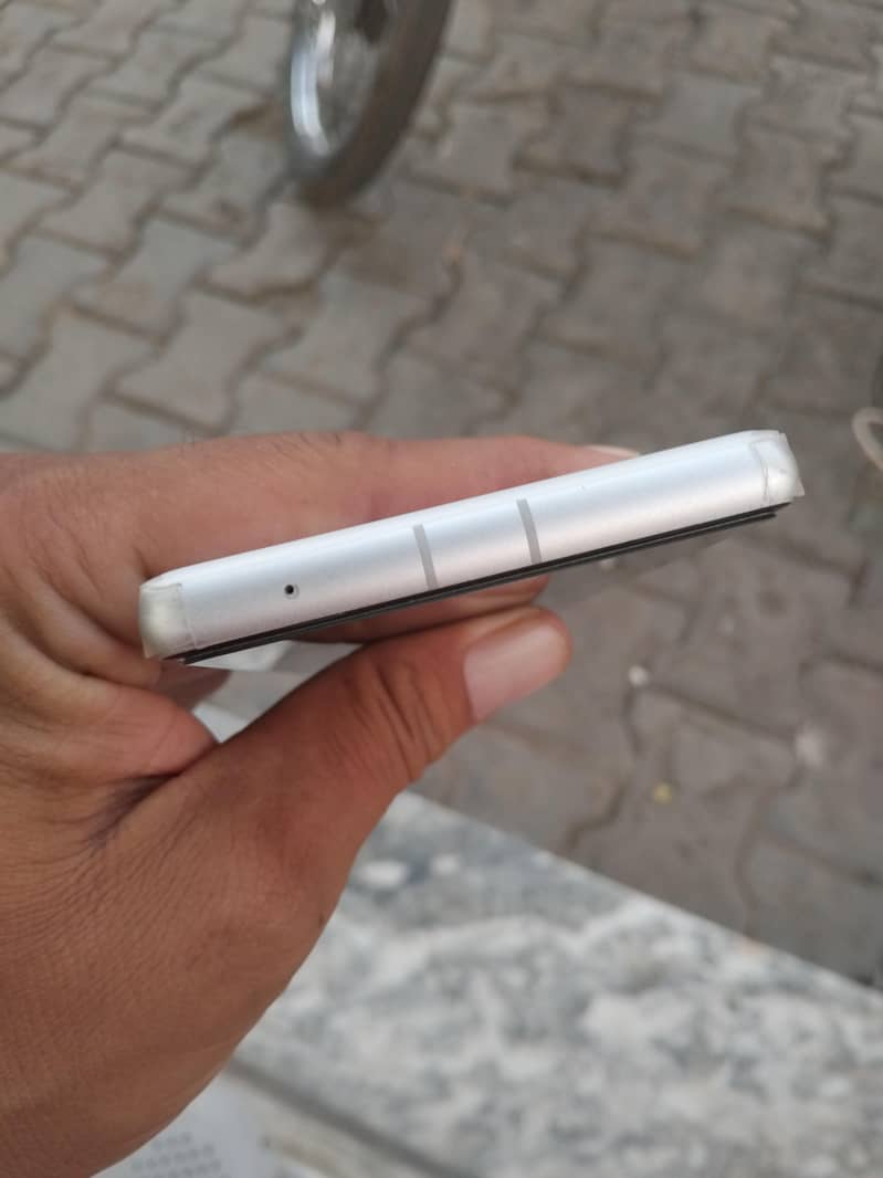 Google Pixel 7a 3